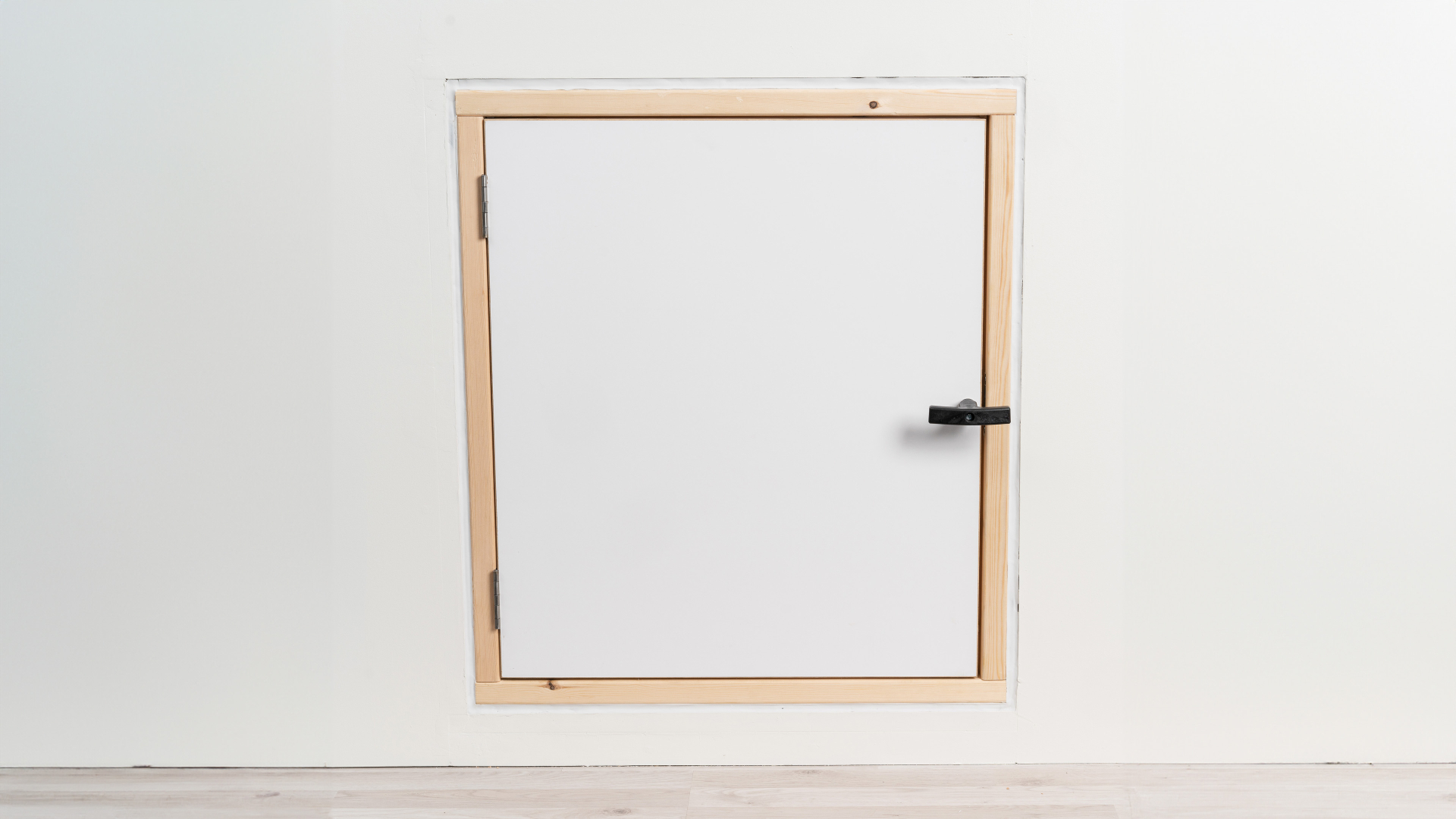 Wall hatch EI 45 - Special measure