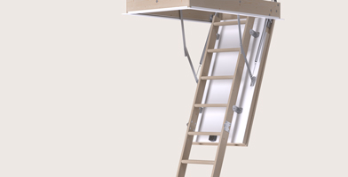 Scala retrattile in legno dispiegata da una botola del solaio, ideale per accedere agli spazi superiori.