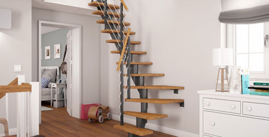 Una scala modulare dal design essenziale e personalizzabile, ideale per interni versatili.