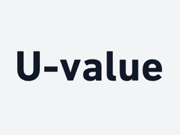 Testo "U-value" in grassetto, che mette in evidenza le informazioni sull’efficienza energetica e l’isolamento termico.