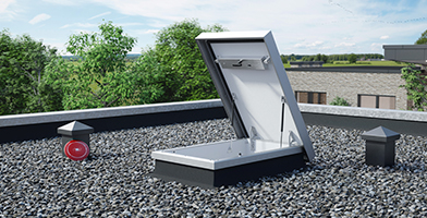Botole da tetto, ideali per un accesso facile e sicuro al tetto, realizzate in materiali resistenti agli agenti atmosferici.